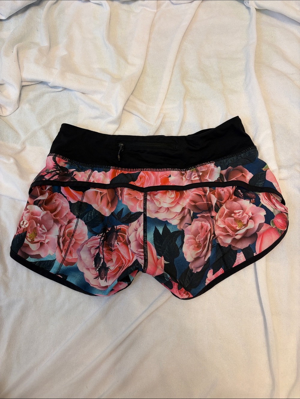 Lululemon Speed Shorts floral pattern - Picture 2 of 4